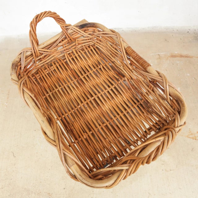 1950s 1950s Mid-Century Vintage Chunky Rectangular Wicker Bread Basket With Handles For Sale - Image 5 of 18