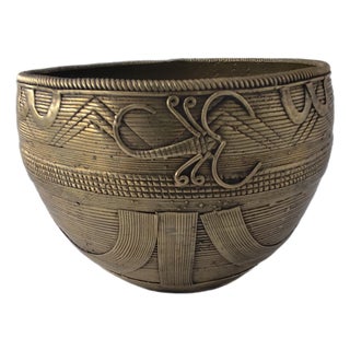 African Art Benin Bronze Bowl Ashanti Bowl with Detailed Decorations, 1890s For Sale