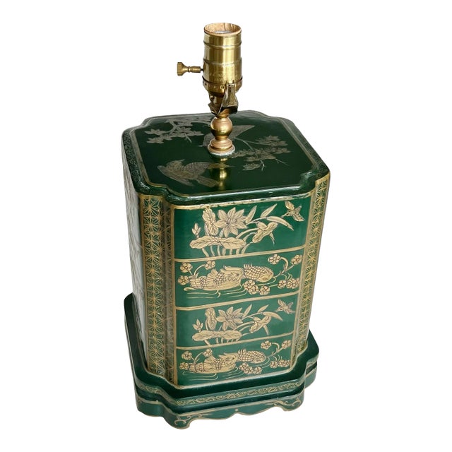 Vintage Chinoiserie Hollywood Regency Green Lacquer Tea Canister Shape Table Lamp For Sale