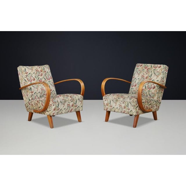 Sculptural Bentwood Lounge Armchairs by Jindřich Halabala, Czechoslovakia, 1940s, Set of 2 For Sale - Image 3 of 17