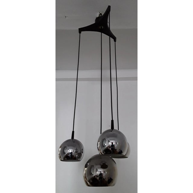 Vintage Cascade Lamp with 4 Chromed Metal Spheres, 1 Large & 3 Small on a Black Plastic Outlet, 1970s For Sale - Image 4 of 8