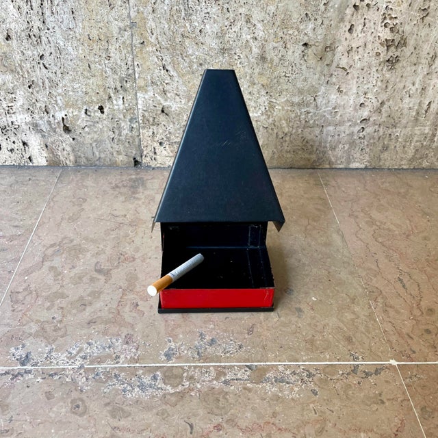 Vintage Ashtray in Metal, 1980s, in Very Good conditions. Designed 1980 to 1989