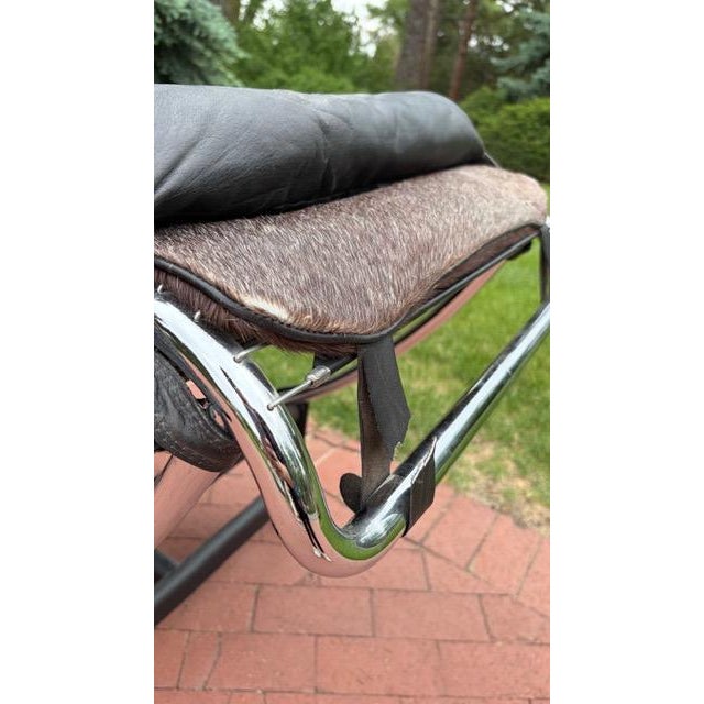 Vintage Modernist Chrome Chaise Lounge Attributed to Le Corbusier Lc4 With Cowhide Upholstery For Sale - Image 10 of 11