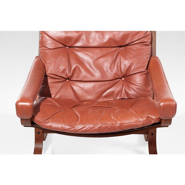 Ingmar Relling Vintage Siesta High Back Chairs in Cognac Leather and Plywood by Ingmar Relling for Westnofa, 1960s, Set of 2 For Sale - Image 4 of 6