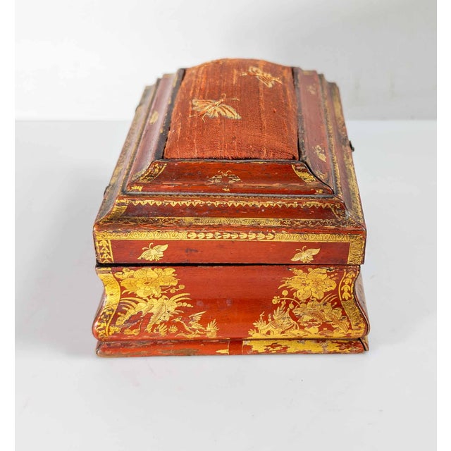19th Century English or French Red Lacquer Gilt Chinoiserie Sewing Box For Sale In New York - Image 6 of 16