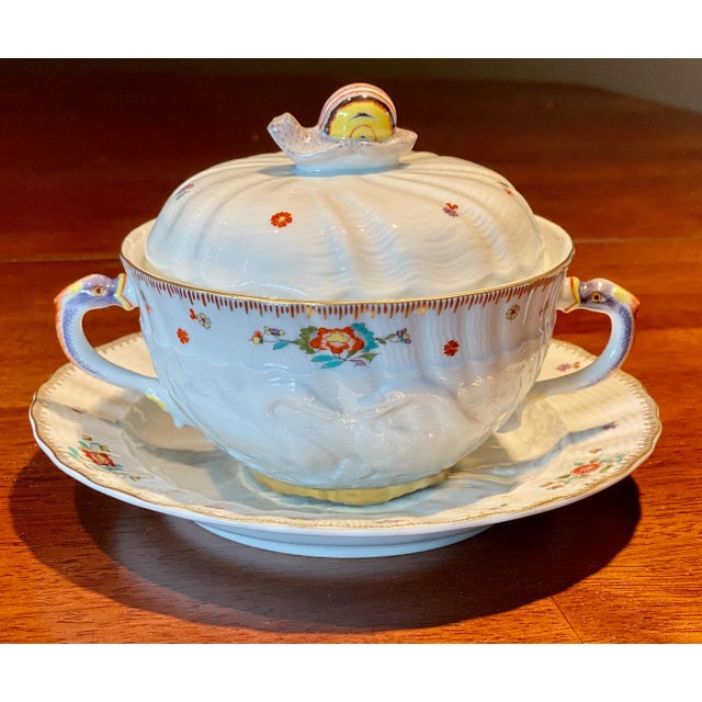 Meissen Swan Service With Indian Flowers With High Karat Gold 3 Piece Covered Soup Set For Sale - Image 9 of 10