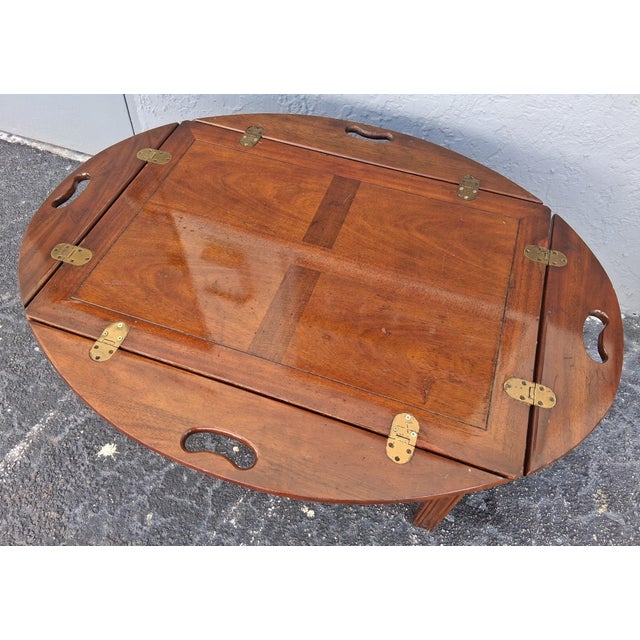 1960's Traditional Style Removable Tray Top Coffee Table by Baker Furniture For Sale - Image 11 of 12