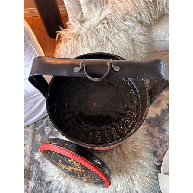 Late 19th Century Antique Hand-Woven Chinese Wedding Basket With Lacquered Layers For Sale - Image 5 of 18