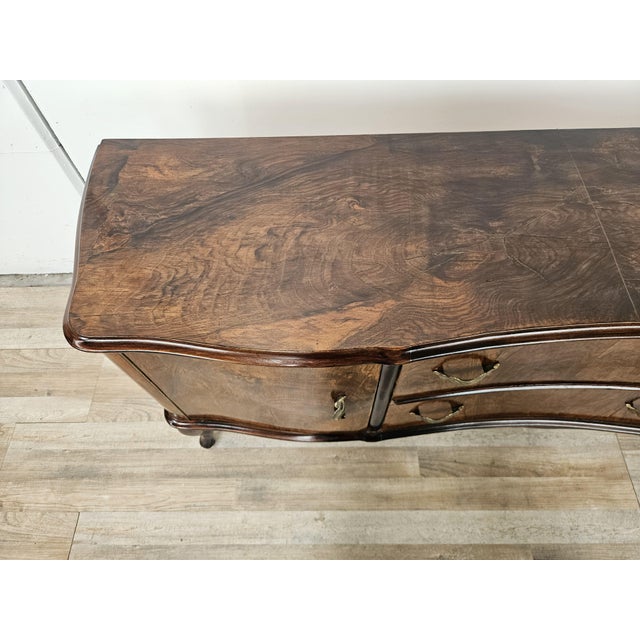 Chippendale Dressing Table in Walnut Burl and Brass, 1940 For Sale - Image 4 of 18