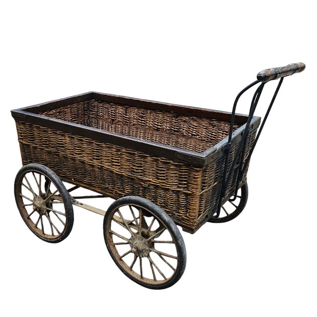 Bakery Bread Market Cart in Rattan, 1890s For Sale - Image 4 of 6