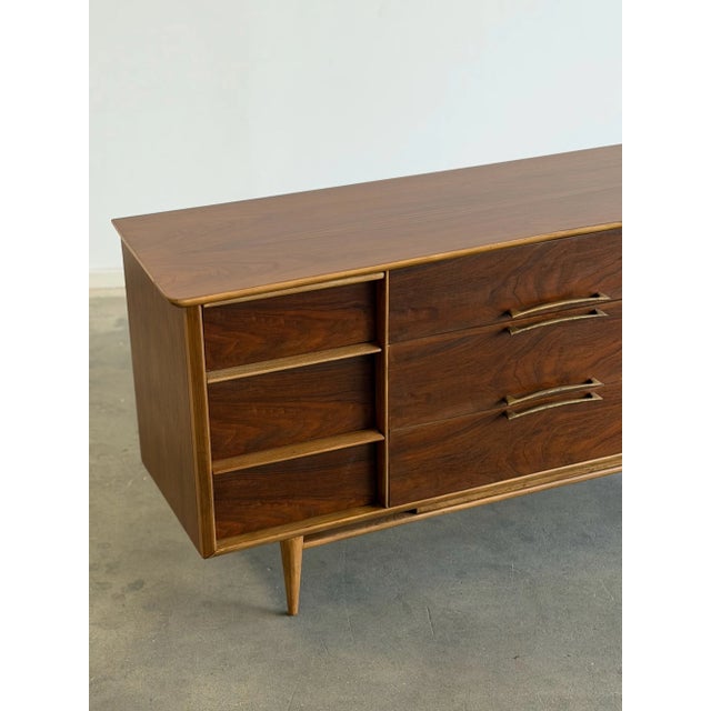 1960s Kent Coffey Mid-Century Modern Eloquence Sculptural Walnut Dresser Buffet For Sale - Image 5 of 15