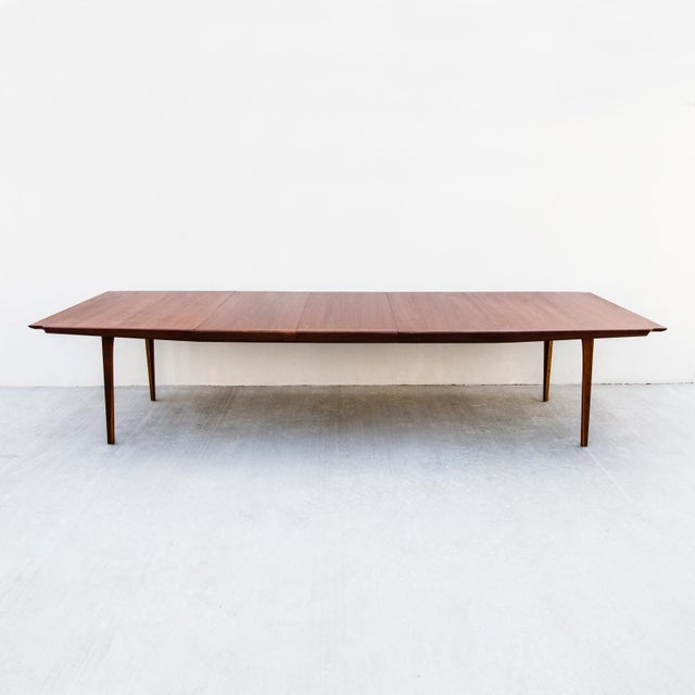 Rare 1960s Glenn of California Walnut Extension Dining Table by Richard Thompson, Attributed For Sale - Image 14 of 18
