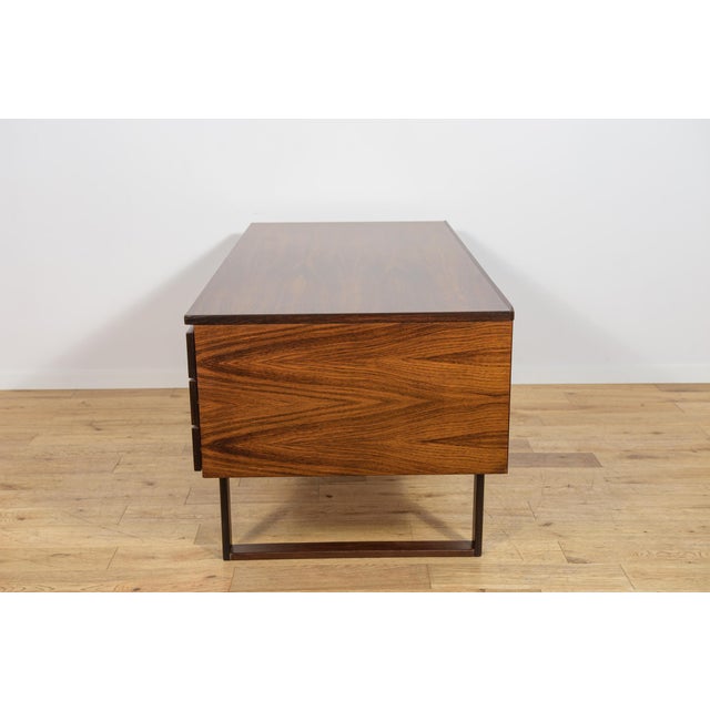 1960s Mid-Century Rosewood Freestanding Desk by Torben Valeur and Henning Jensen for Dyrlund, Denmark, 1960s For Sale - Image 5 of 18