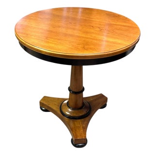 1970's John Widdicomb Neoclassical Round Pedestal Occasional Table For Sale