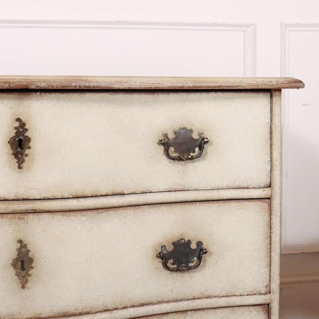 Vintage German Serpentine Commode For Sale - Image 4 of 12