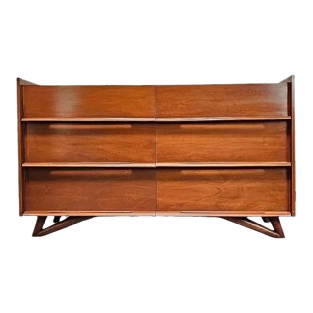 1960s Edmond Spence Mid-Century Modern Dresser With Sculpted Drawer-Length Pulls For Sale