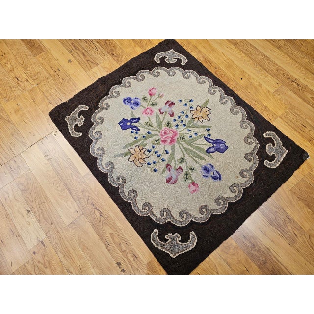 Vintage Hand Hooked Rug, Wool & Cotton, Floral Pattern, American Folk Art, 3x4 For Sale In Chicago - Image 6 of 17