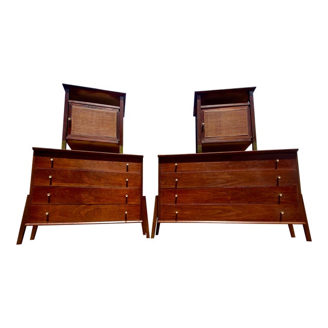 Vintage 1960s Mid Century Modern 4 Piece Dresser and Nightstand Set For Sale