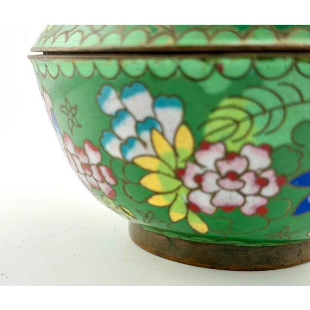 Metal Beautiful Lidded Green Cloisonné Bowl - Vintage Floral Enamel Design For Sale - Image 7 of 9