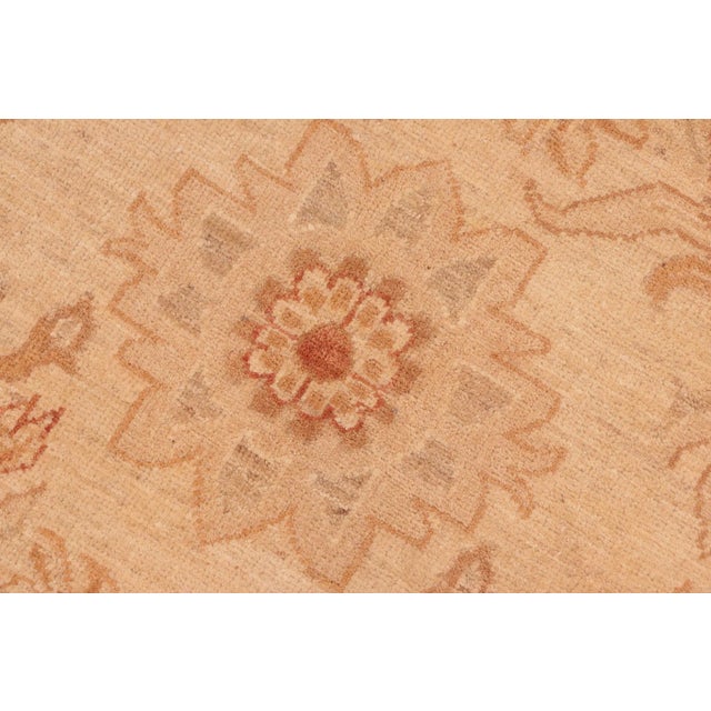 Boho Chic Ziegler Beige Gold Hand-Knotted Wool Rug - 6'0'' X 8'10'' For Sale In New York - Image 6 of 8
