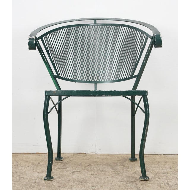 Mid-Century Modern Pair of Late 20th Century Green Mesh Wrought Iron Patio Chairs For Sale - Image 3 of 14