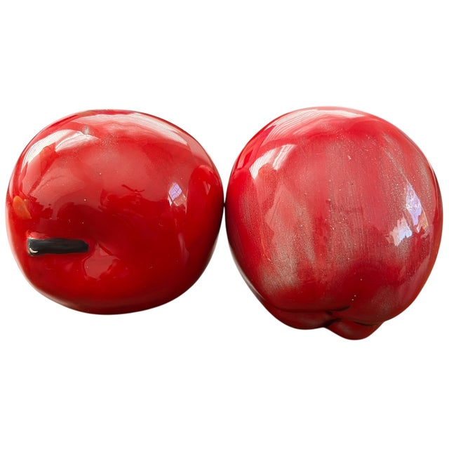 1960s Set of 11 Vintage Italian Life-Size Ceramic Fruits – Hand-Painted Trompe L’Oeil Collection, Apples, Oranges, Banana & Strawberries - For Sale - Image 5 of 10