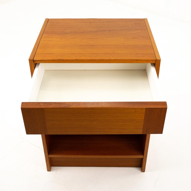 Mid Century Teak Single Drawer Nightstand Set Of 2 Chairish