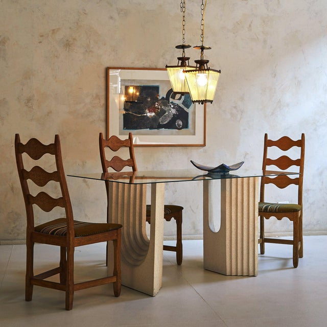 A commanding presence with architectural poise, this 1970s Italian dining table pays homage to Carlo Scarpa’s masterful...