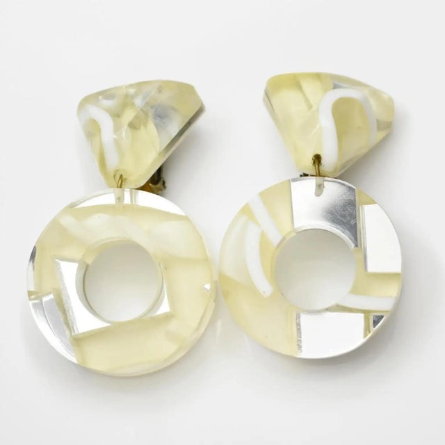 Cream Kaso Cream-White and Mirror Acrylic Resin Clip Earrings For Sale - Image 8 of 10