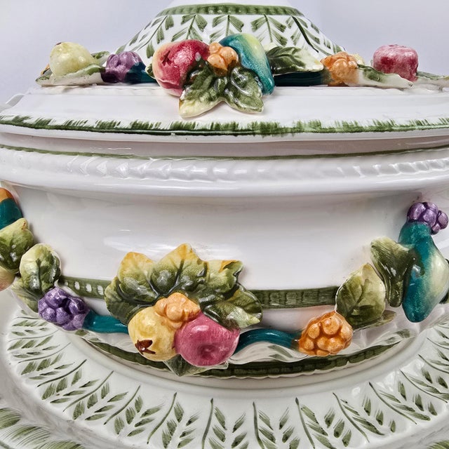 Cream Vintage Italian Majolica Tureen With Underplate and Ladle - 3 Pieces For Sale - Image 8 of 14