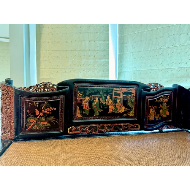 Asian Antique Antique Chinese Qing Dynasty Carved & Lacquered Louhan Daybed For Sale - Image 3 of 17