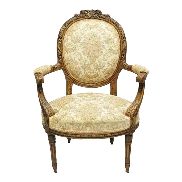 Early 20th Century French Victorian Louis XVI Style Finely Carved Walnut Musical Instrument Chair For Sale