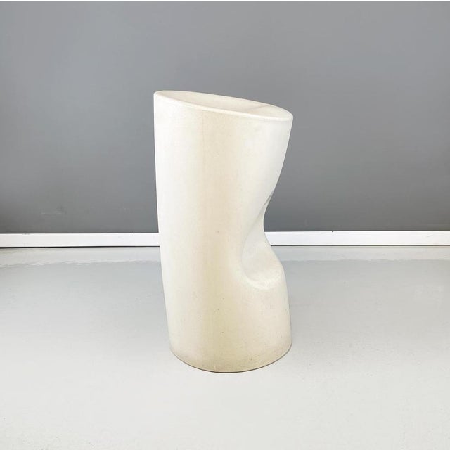 Post Modern Italian White Plastic Stool Tokyo Pop by Yoshioka Driade, 2000s For Sale - Image 3 of 16