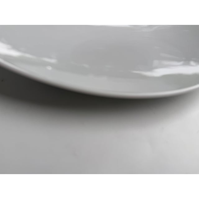 2000 - 2009 Free Spirit Plate by Robin Platt for Rosenthal, Germany, 2000s, Set of 2 For Sale - Image 5 of 6