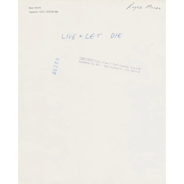James Bond: Live and Let Die, UK, 1973, Photographic Print For Sale - Image 3 of 4
