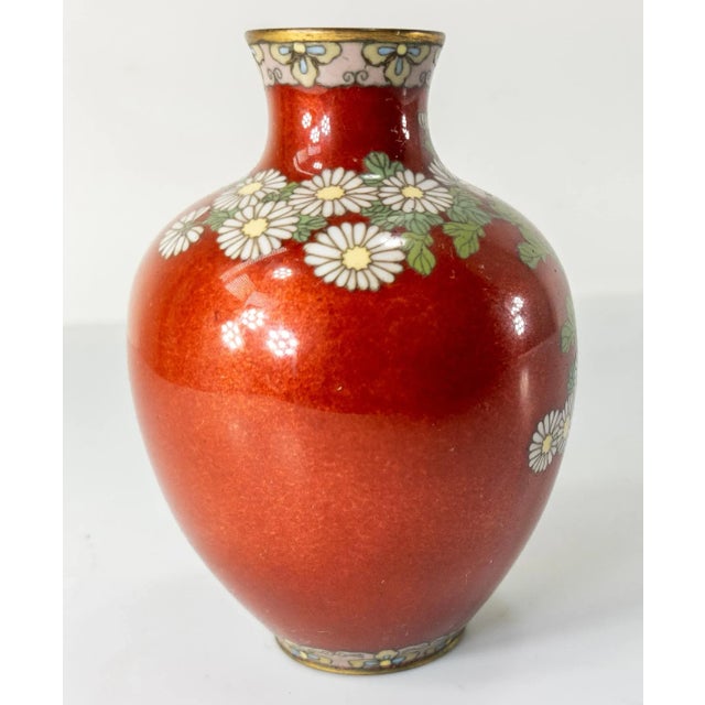 Early 20th Century Japanese Cloisonne Enamel Vase With Chrysanthemum For Sale - Image 4 of 11