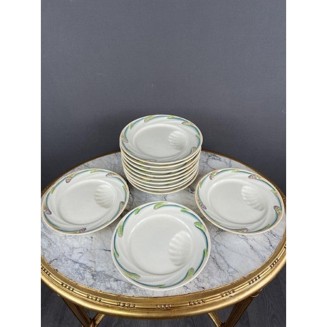 19th Century Platter and Plates from Sarreguemines, Set of 13 For Sale - Image 9 of 11