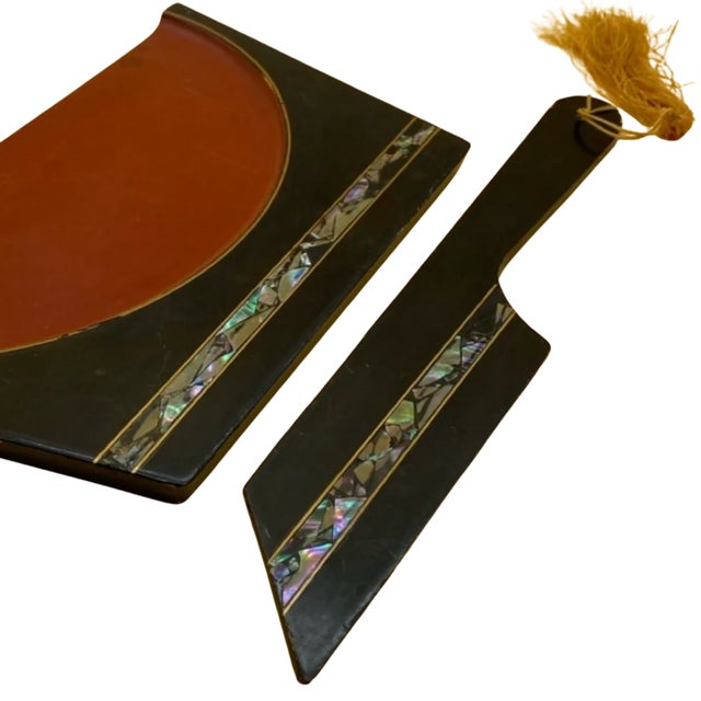 Black Vintage Japanese Lacquered Wood Silent Butler Crumber With Abalone Inlay For Sale - Image 8 of 8