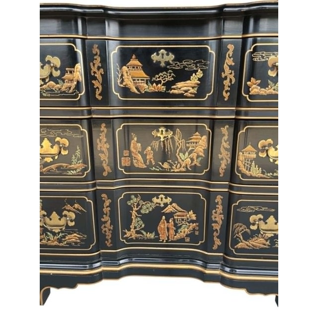 Drexel Heritage Drexel Heritage Vintage Chinoiserie Gilt Decorated Blockfront 3-Drawer Chest Et Cetera Collection For Sale - Image 4 of 12
