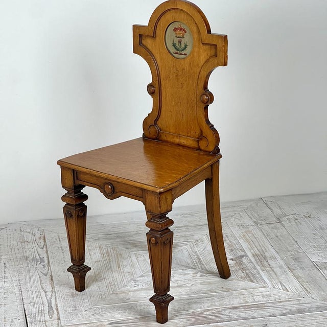 Victorian Oak Hall Chair with Earl's Crest For Sale - Image 3 of 10