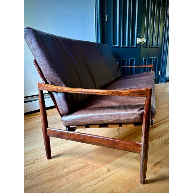 Wood Mid-Century Danish Modern Rosewood 3-Seater Sofa With Cathedral Grain For Sale - Image 7 of 9