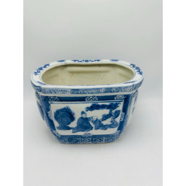 1970s Vintage Chinoiserie Blue and White Planter For Sale - Image 5 of 8