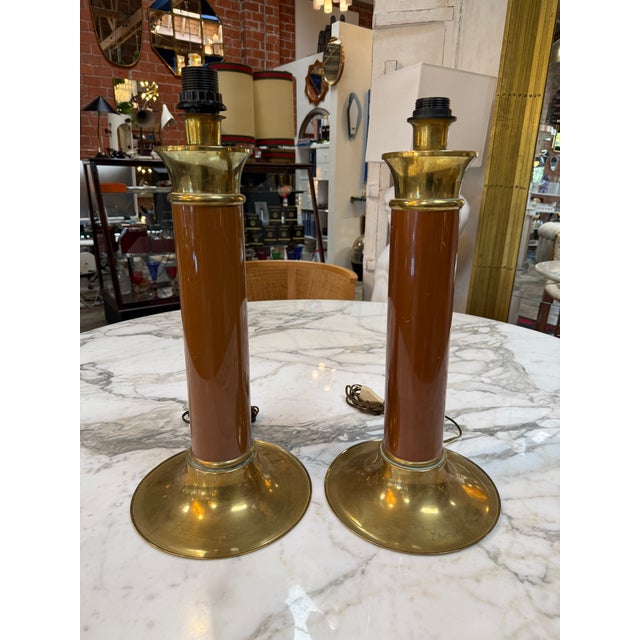 Mid-Century Modern 1970s Mid-Century Modern Brass and Brown Lacquer Table Lamps - a Pair For Sale - Image 3 of 9