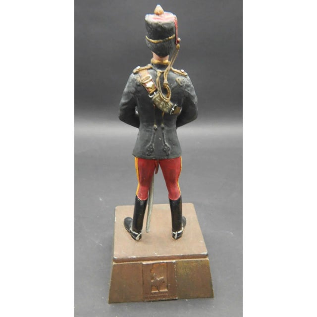 English 1950s Sentry Box Reed England British Officers Figurines Hussars Lancers Signals - Set of 3 Cast Metal For Sale - Image 3 of 8