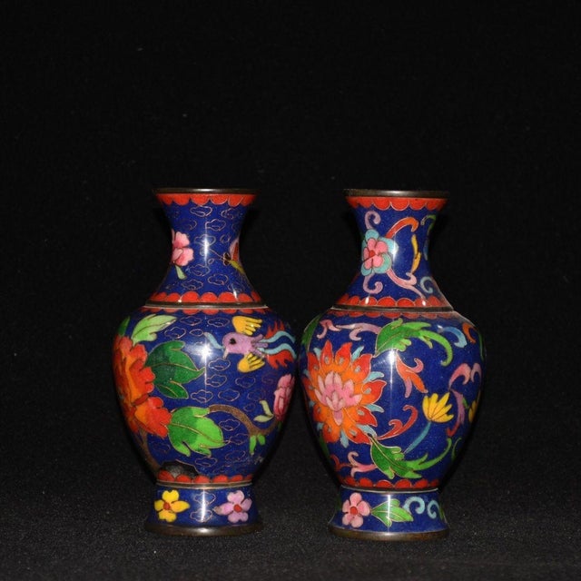Pair of Vintage Chinese Cloisonné Floral Vases - 1477g For Sale - Image 4 of 9