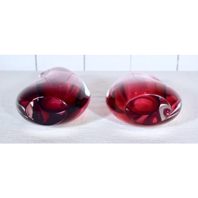 Raspberry Pink Murano Glass Pink Sommerso Teardrop Vases by Luigi Onesto, 1970's Pair For Sale - Image 8 of 8