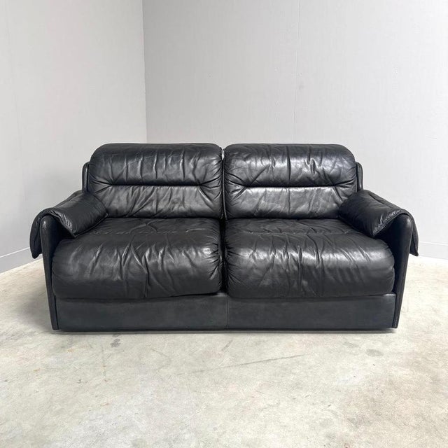 Vintage Two-Seater Sofa in Black Leather by Dreipunkt, 1970s For Sale - Image 3 of 17