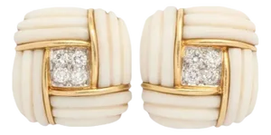 White Coral and 18kt Yellow Gold Clip-on Earrings Vintage 60s