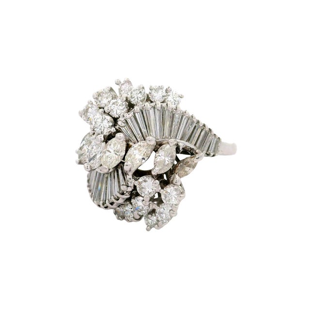 Diamond 18k White Gold Cluster Cocktail RIng, Size 8 For Sale - Image 4 of 6