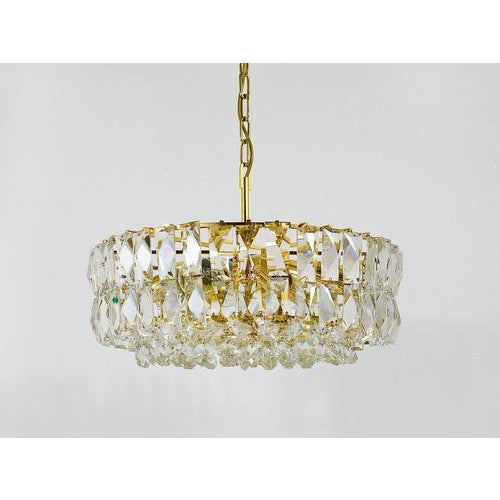 Metal Large Gilt Brass and Crystal Glass Chandelier from Bakalowits & Söhne, 1970s For Sale - Image 7 of 18